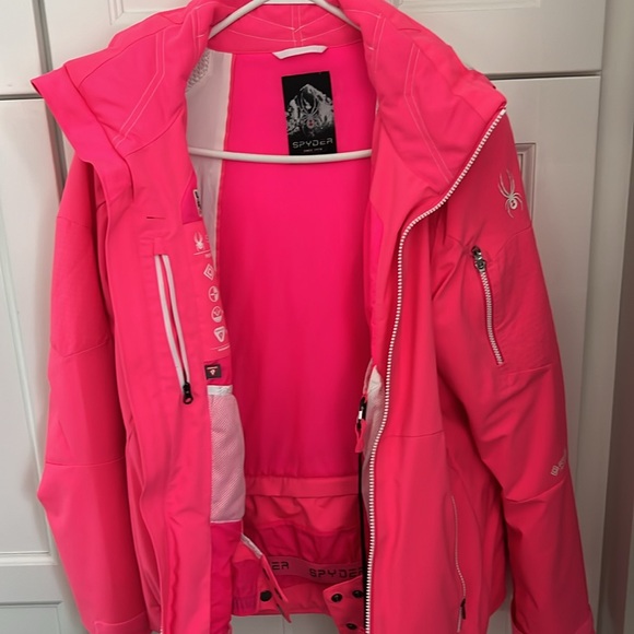 Women’s spyder jacket in mint condition size 10 - Picture 4 of 6